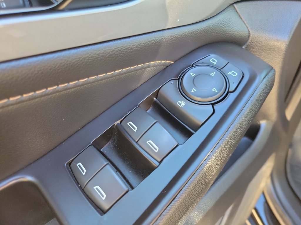 Used 2020 Chevrolet Traverse LS w/ LPO, Floor Liner Package FWD image 17