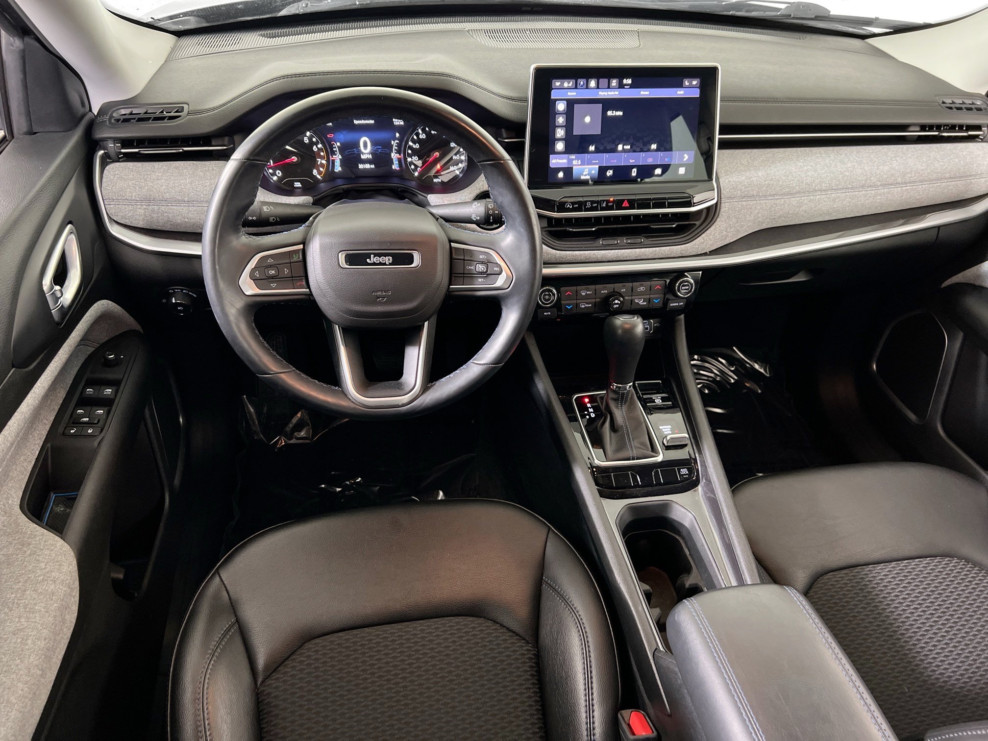 Used 2022 Jeep Compass Latitude w/ Convenience Group AWD/4WD image 21