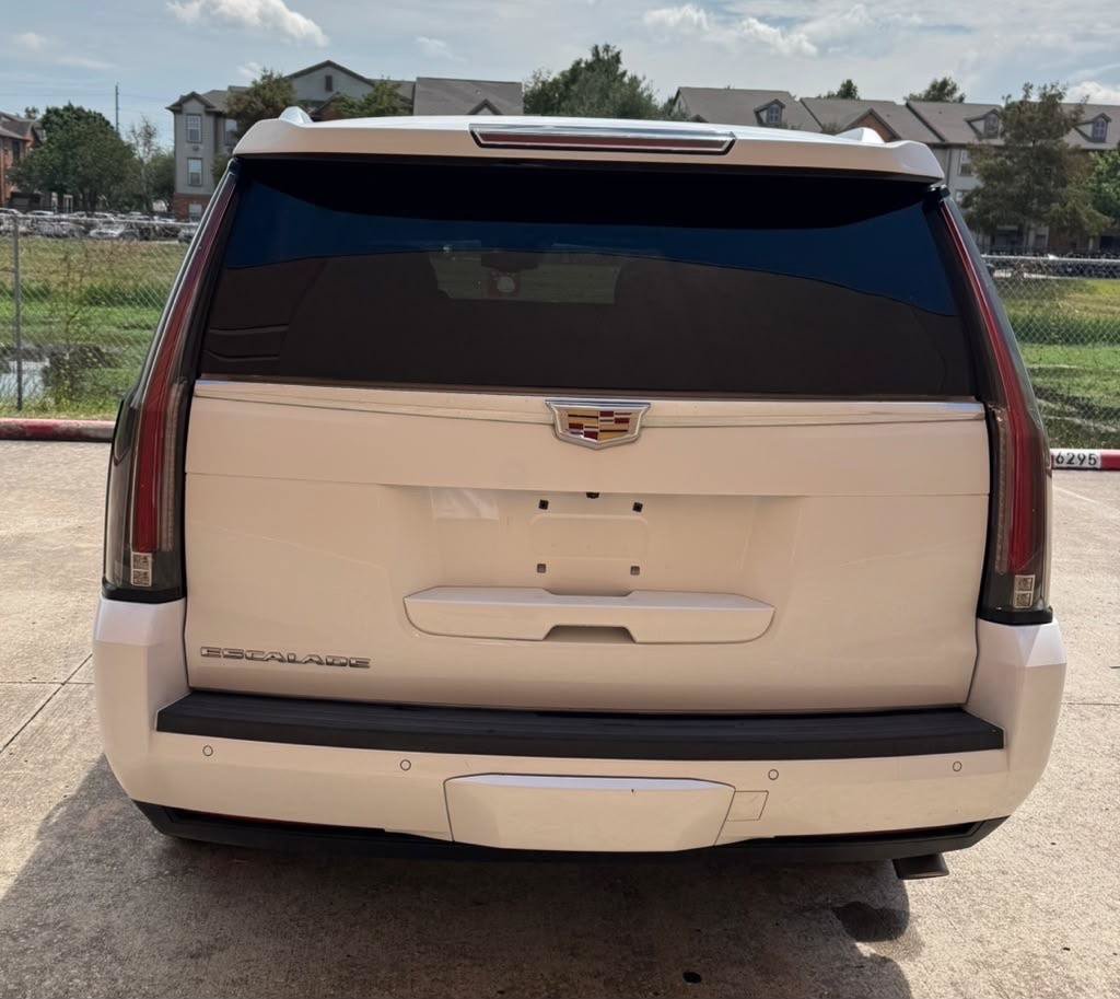 Used 2016 Cadillac Escalade Premium AWD/4WD image 6