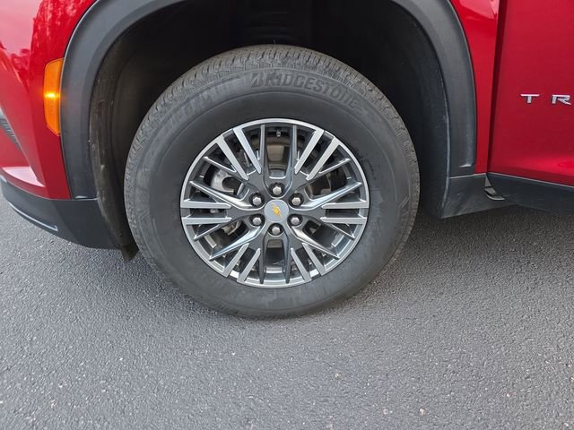 Used 2025 Chevrolet Traverse LT image 26