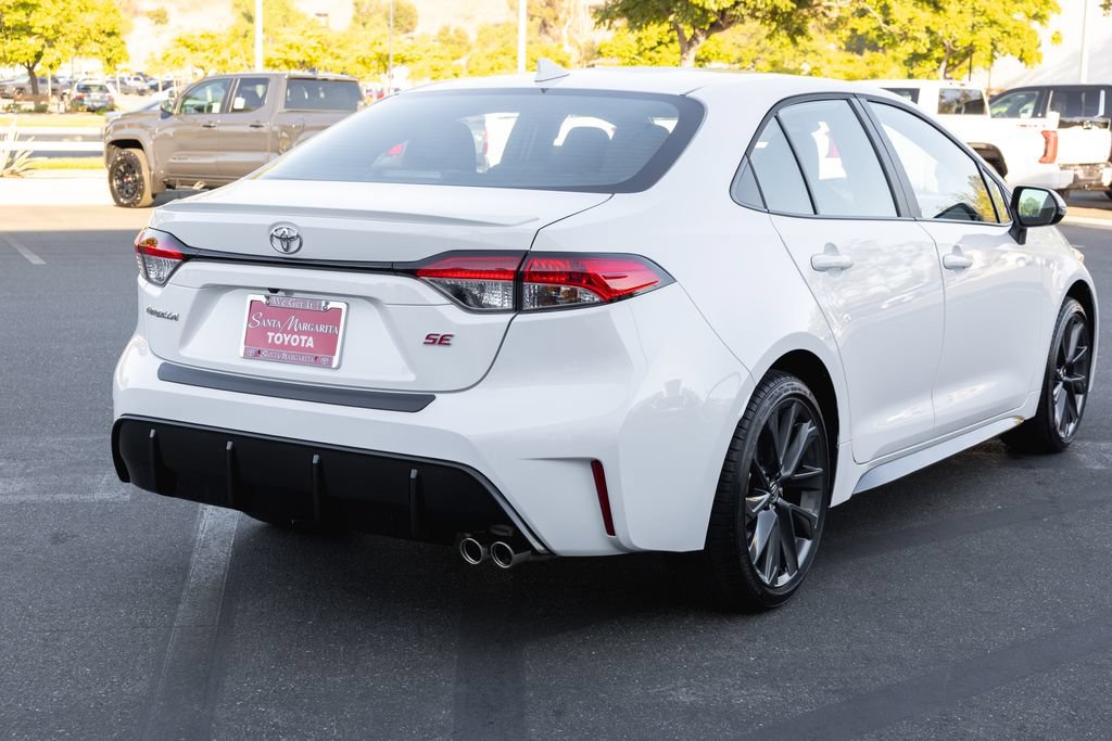 Used 2026 Toyota Corolla SE FWD image 5