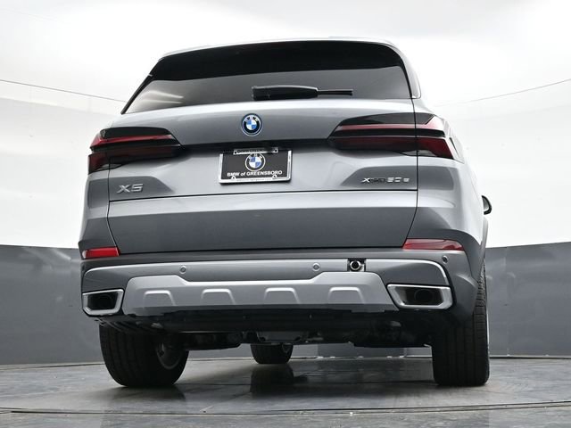 Used 2026 BMW X5 xDrive50e w/ Climate Comfort Package image 31
