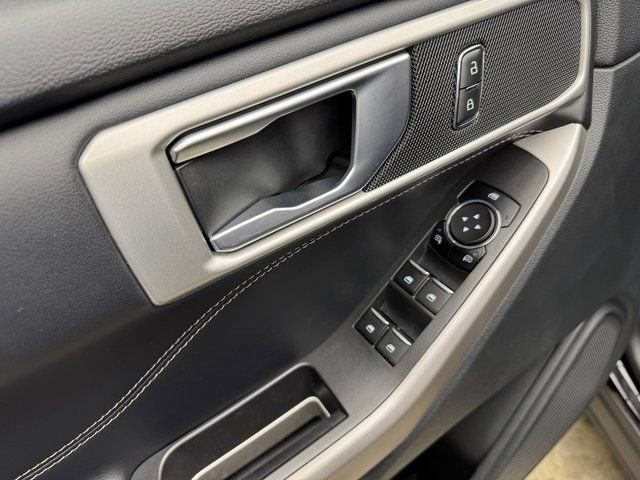 Used 2022 Ford Explorer XLT w/ Equipment Group 202A image 11