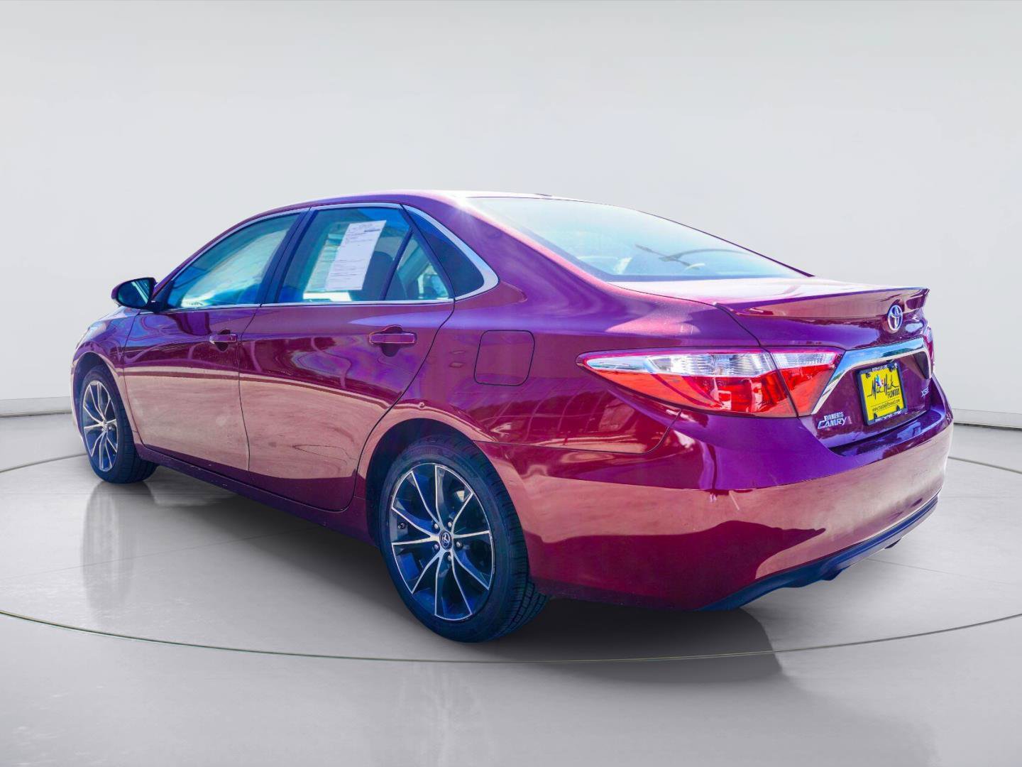 Used 2017 Toyota Camry XSE FWD image 5