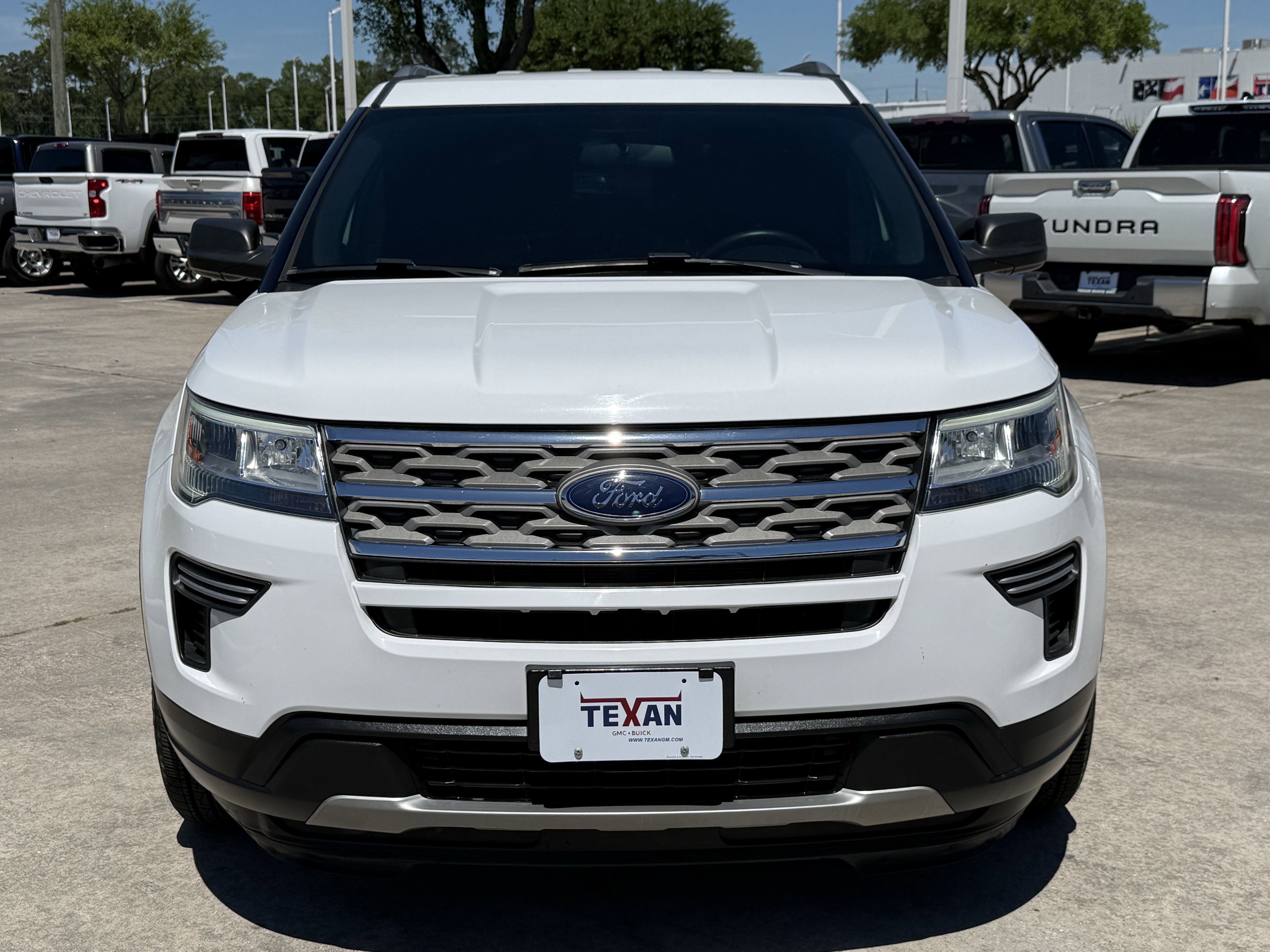 Used 2018 Ford Explorer XLT image 10