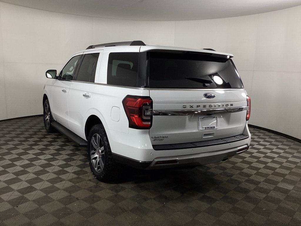 Used 2024 Ford Expedition Limited image 4