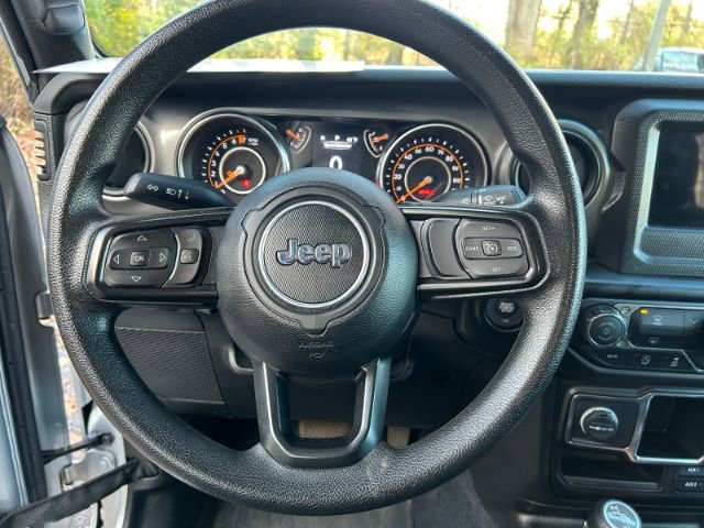 Used 2022 Jeep Gladiator Sport image 12