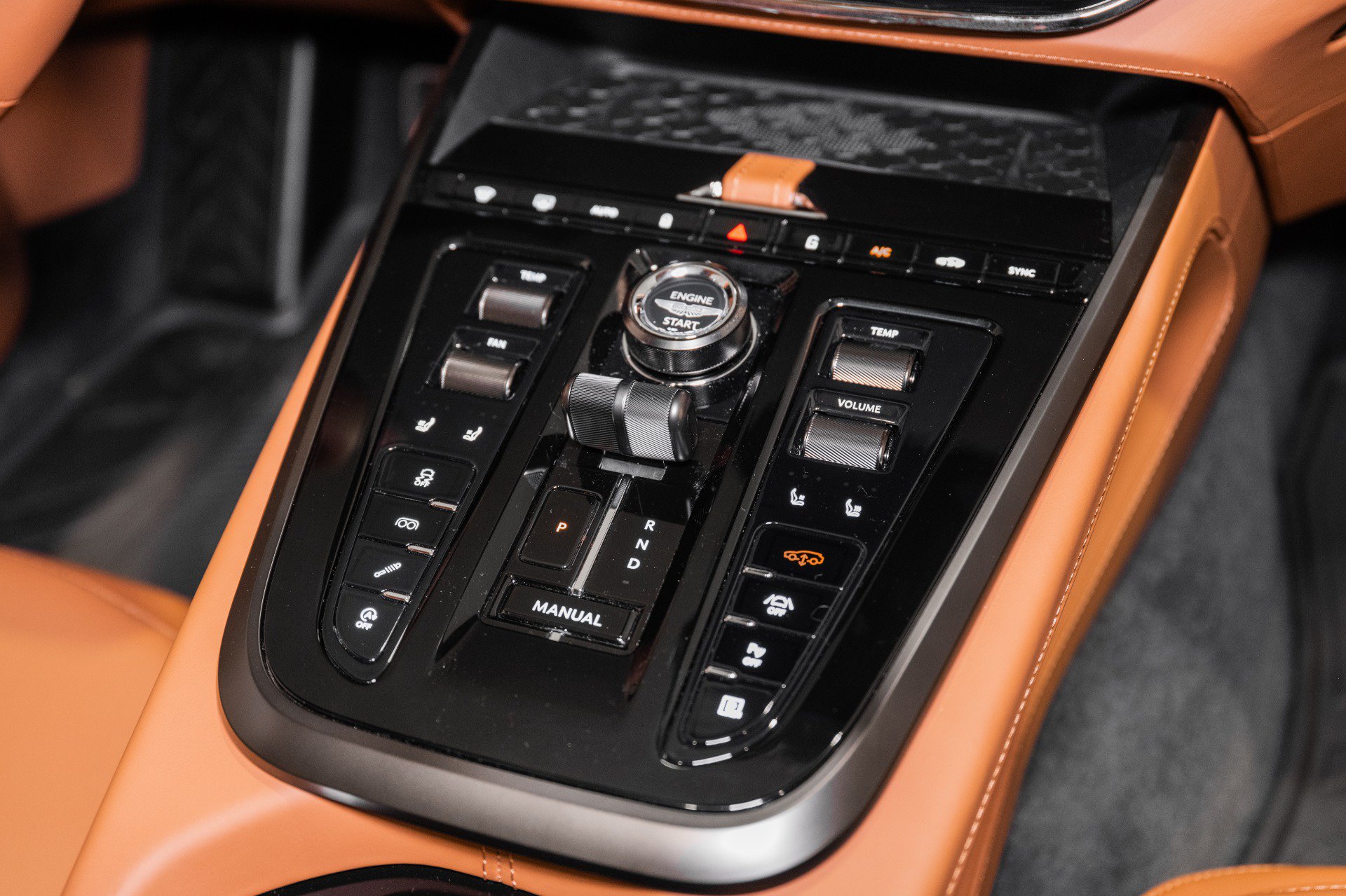 New 2026 Aston Martin DBX 707 AWD/4WD image 37