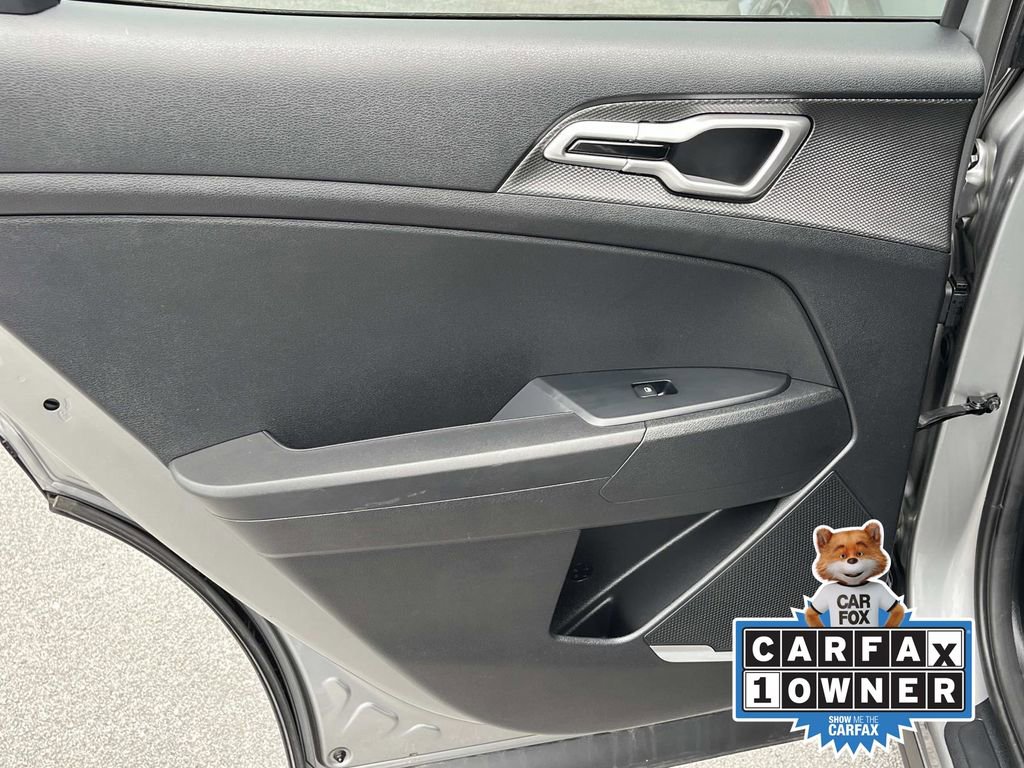 Used 2024 Kia Sportage LX image 16