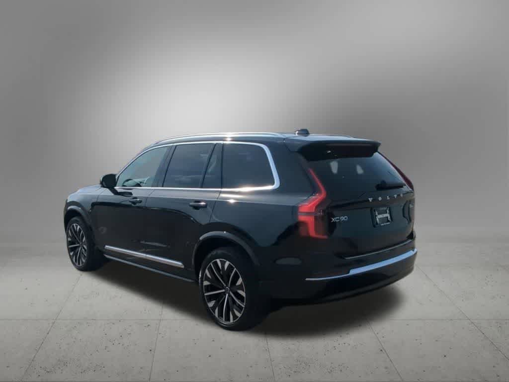 Used 2026 Volvo XC90 B6 Plus w/ Protection Package Premier AWD/4WD image 4