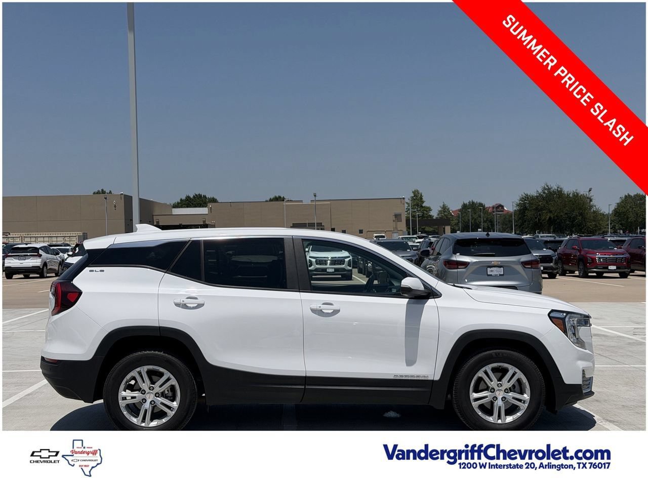 Certified 2024 GMC Terrain SLE w/ Fleet Convenience Package FWD image 3