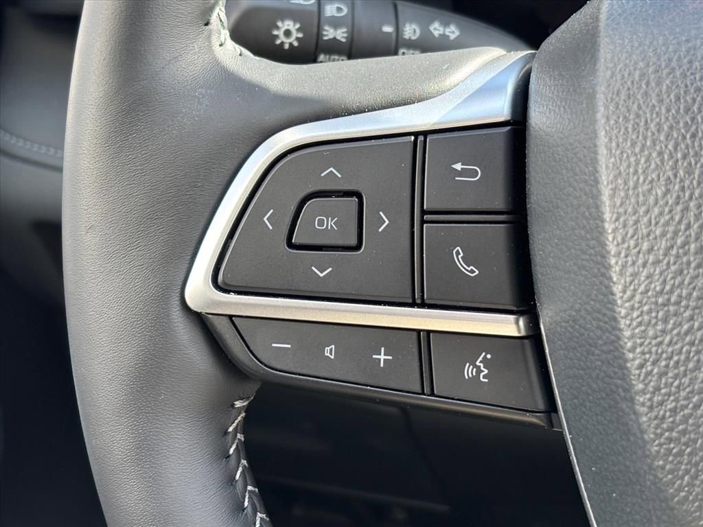 Used 2025 Toyota Highlander Limited image 17