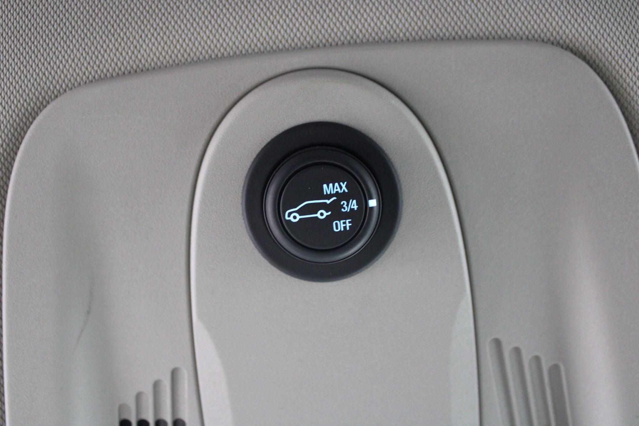 Used 2016 Chevrolet Equinox LTZ w/ Enhanced Convenience Package image 37