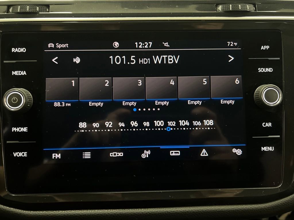 Used 2021 Volkswagen Tiguan SE R-Line image 21