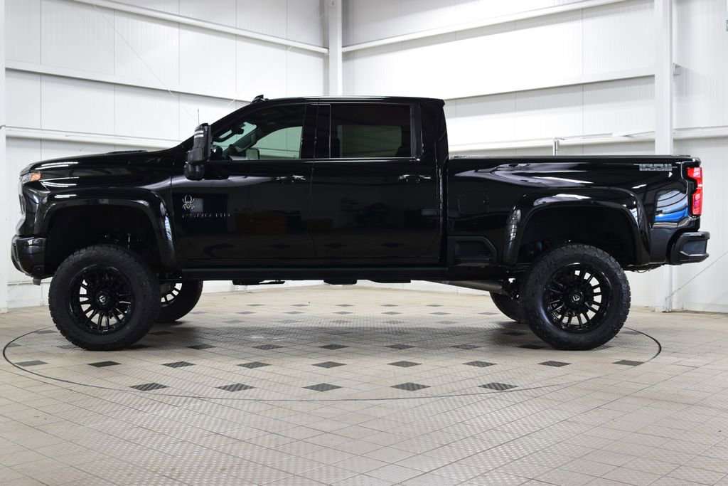 Used 2025 Chevrolet Silverado 2500 LTZ w/ Trail Boss Package AWD/4WD image 4