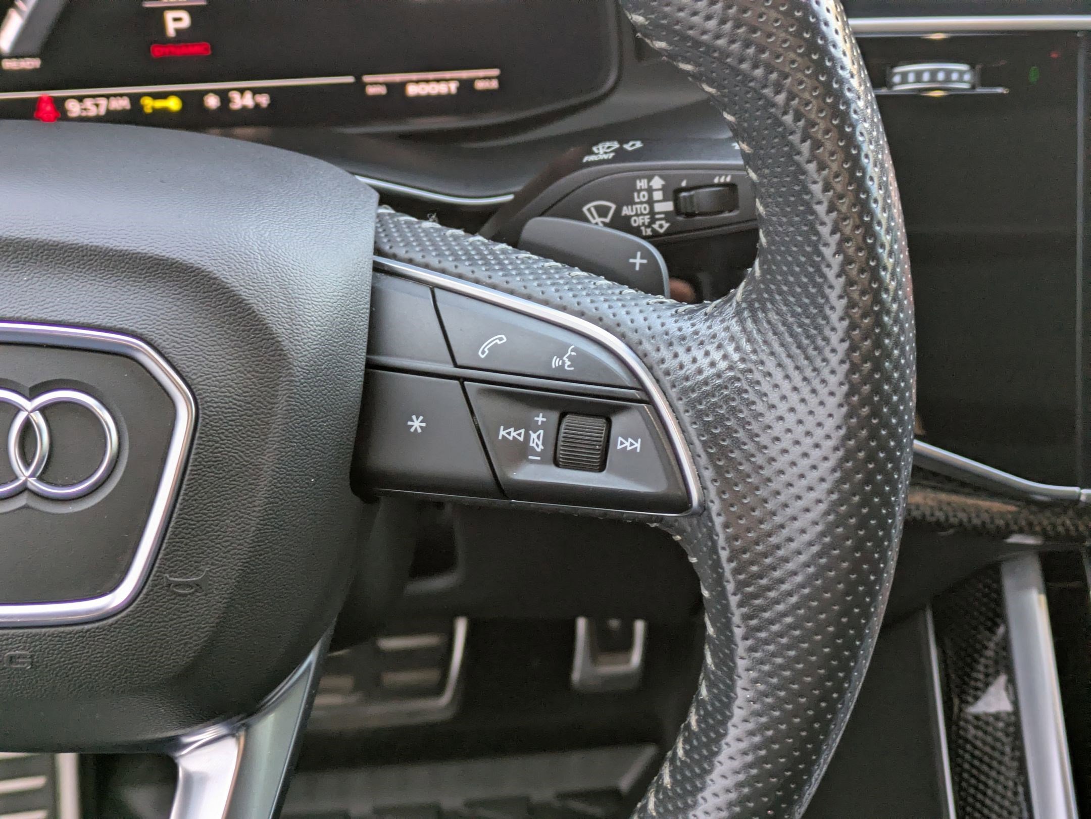 Used 2020 Audi SQ7 Premium Plus w/ SQ7 Black Optic Package image 18