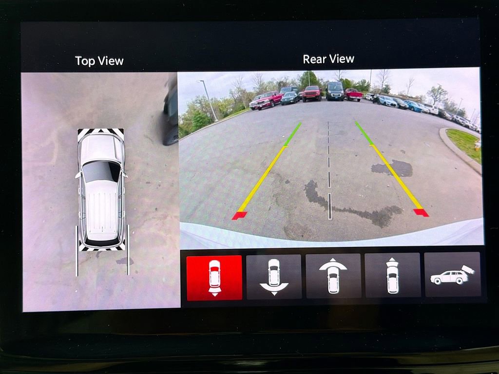 Used 2023 Jeep Grand Cherokee Limited w/ Luxury Tech Group II RWD image 33