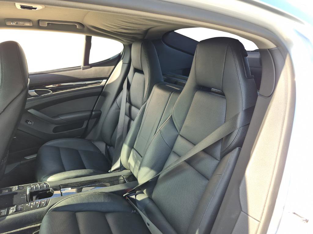 Used 2016 Porsche Panamera S image 26