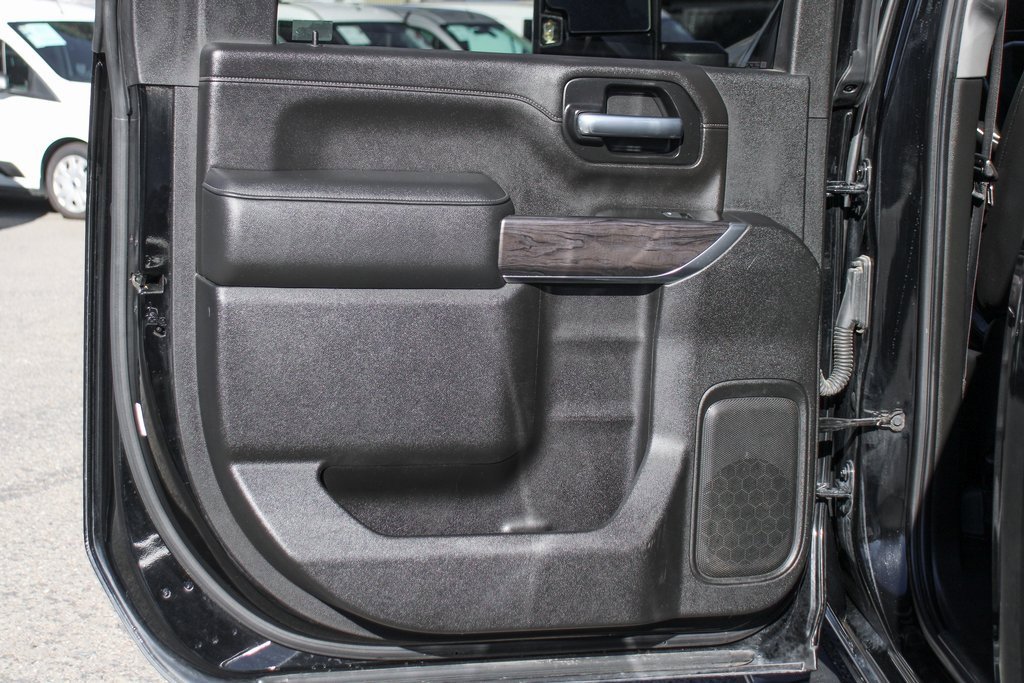 Used 2020 Chevrolet Silverado 2500 LTZ w/ LTZ Premium Package image 32