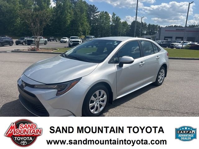 Used 2025 Toyota Corolla LE FWD image 6