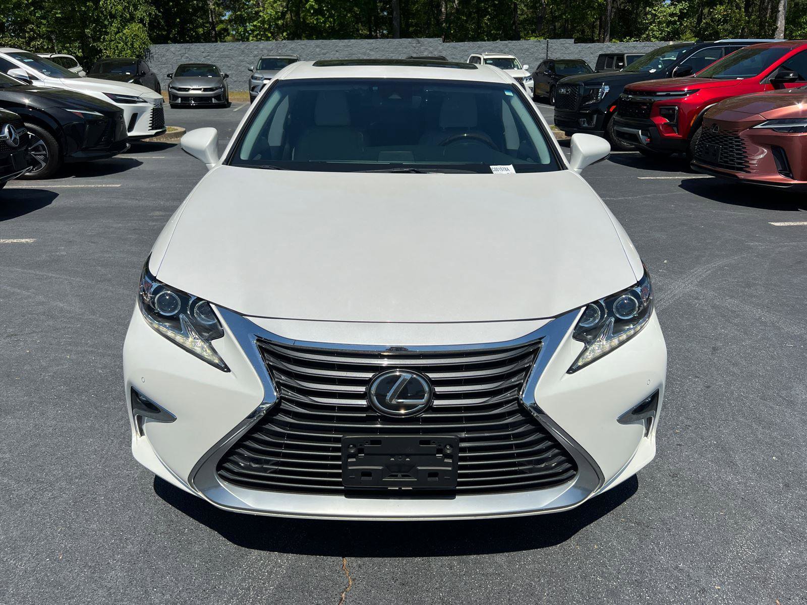 Used 2017 Lexus ES 350 w/ Luxury Package image 3