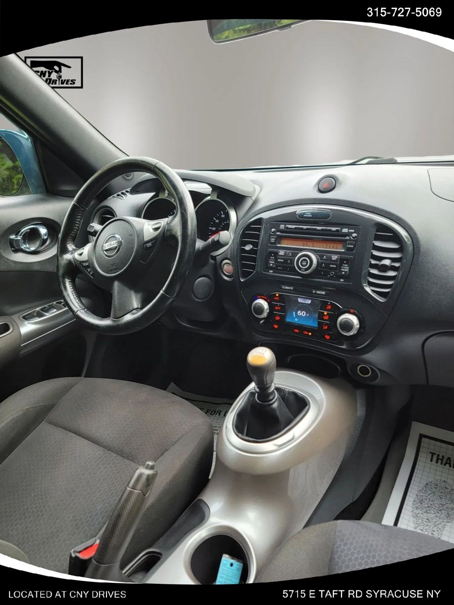 Used 2011 Nissan Juke SV FWD image 17