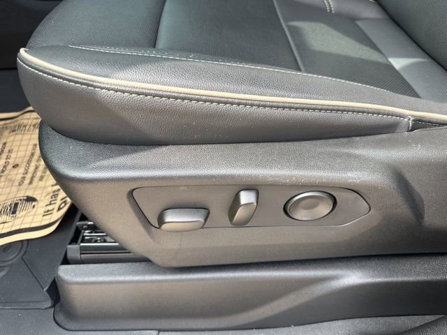 Certified 2025 Chevrolet Suburban Premier image 15