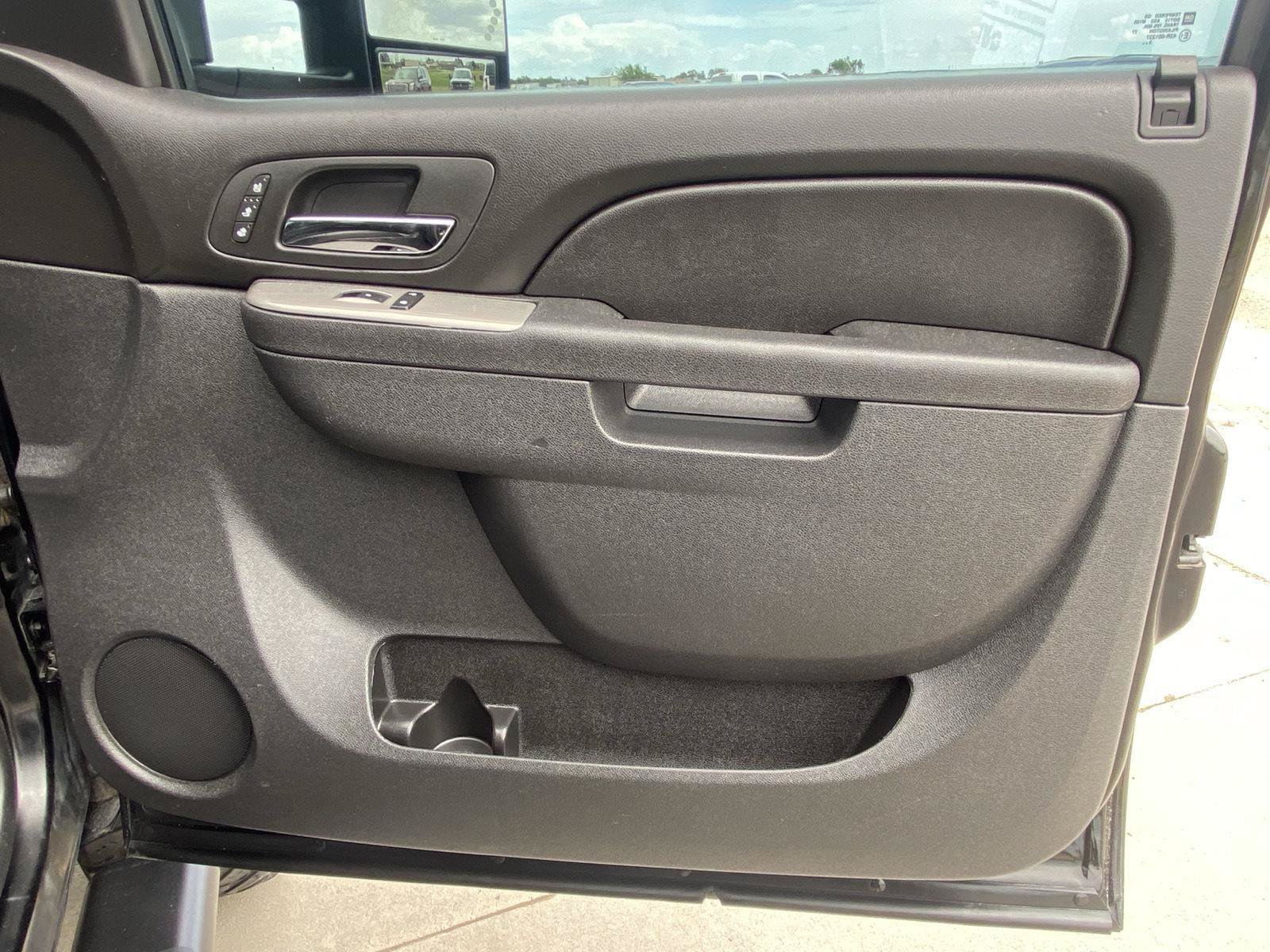 Used 2014 Chevrolet Silverado 2500 LTZ w/ LTZ Plus Package AWD/4WD image 14