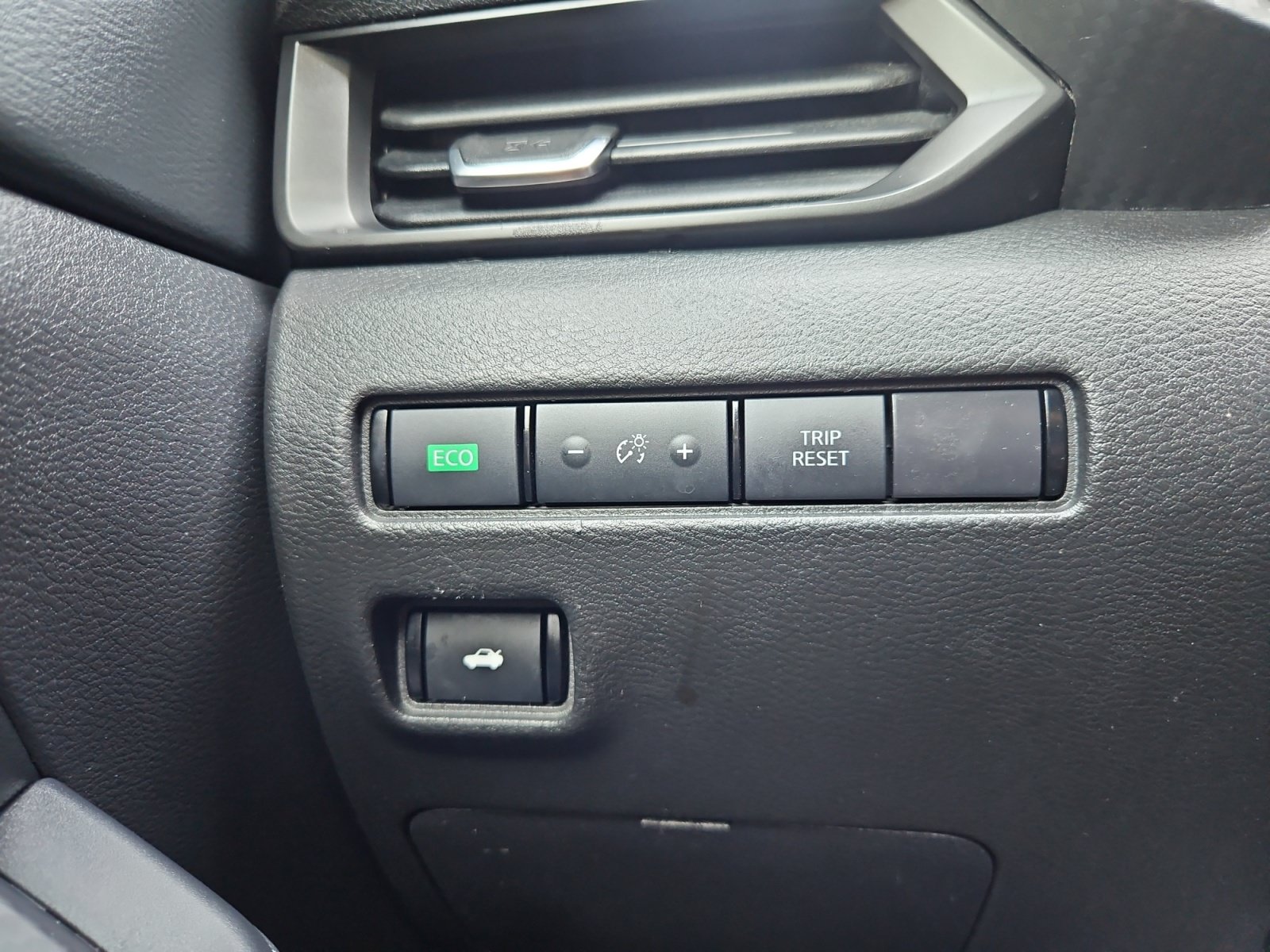 Used 2024 Nissan Sentra S FWD image 22