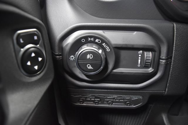 New 2025 Jeep Gladiator Sport AWD/4WD image 16