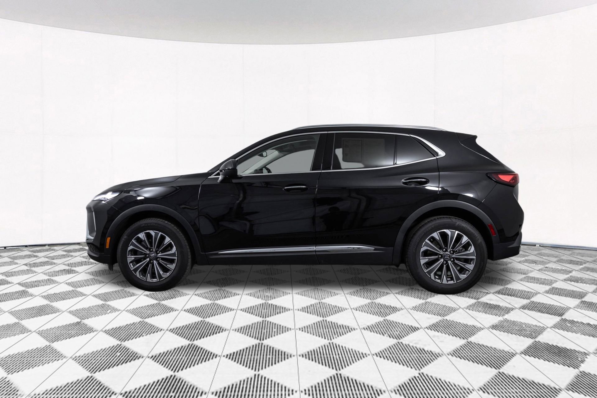 Used 2025 Buick Envision Preferred AWD/4WD image 16