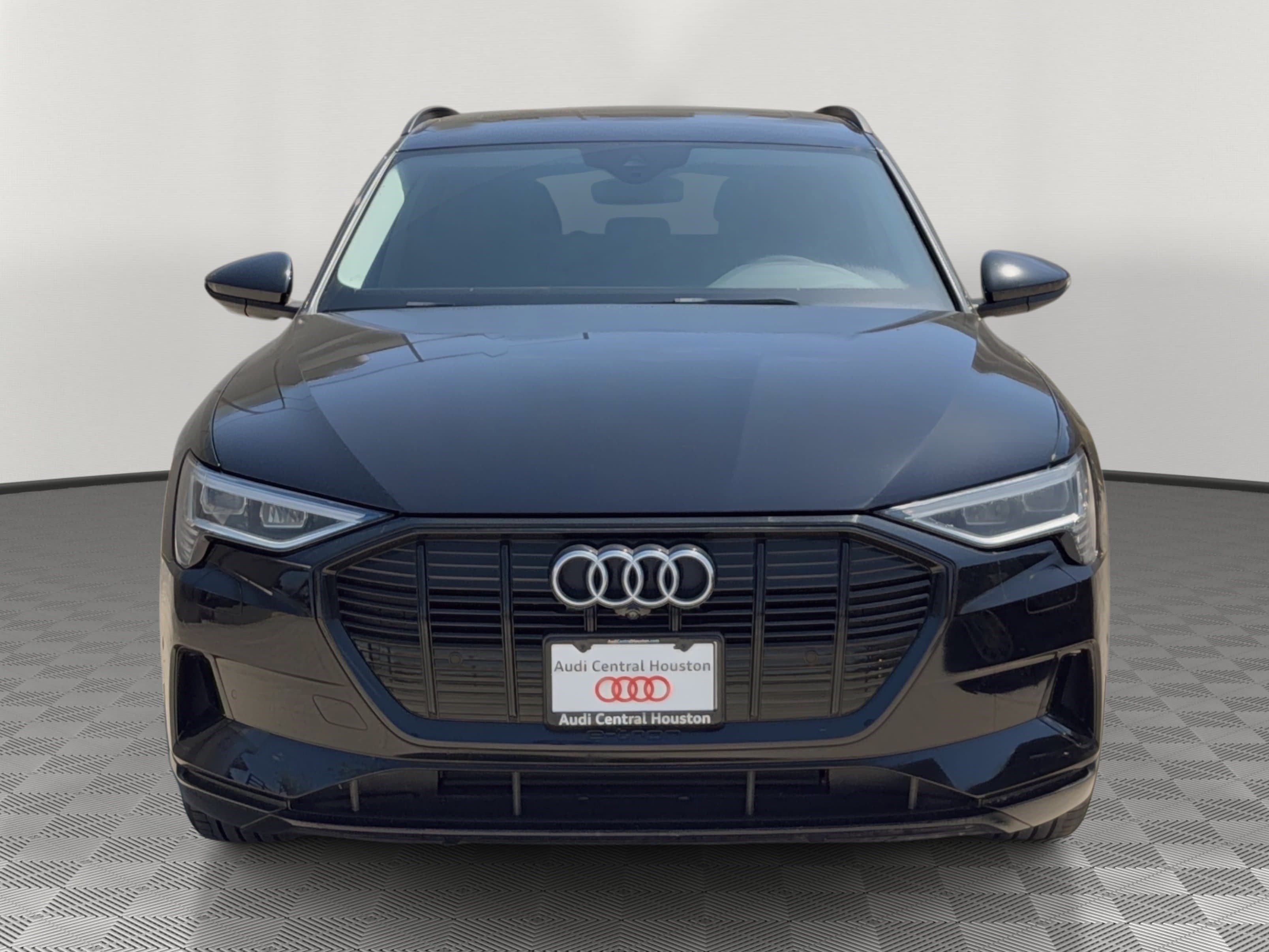 Used 2021 Audi e-tron Premium w/ Convenience Plus Package image 6