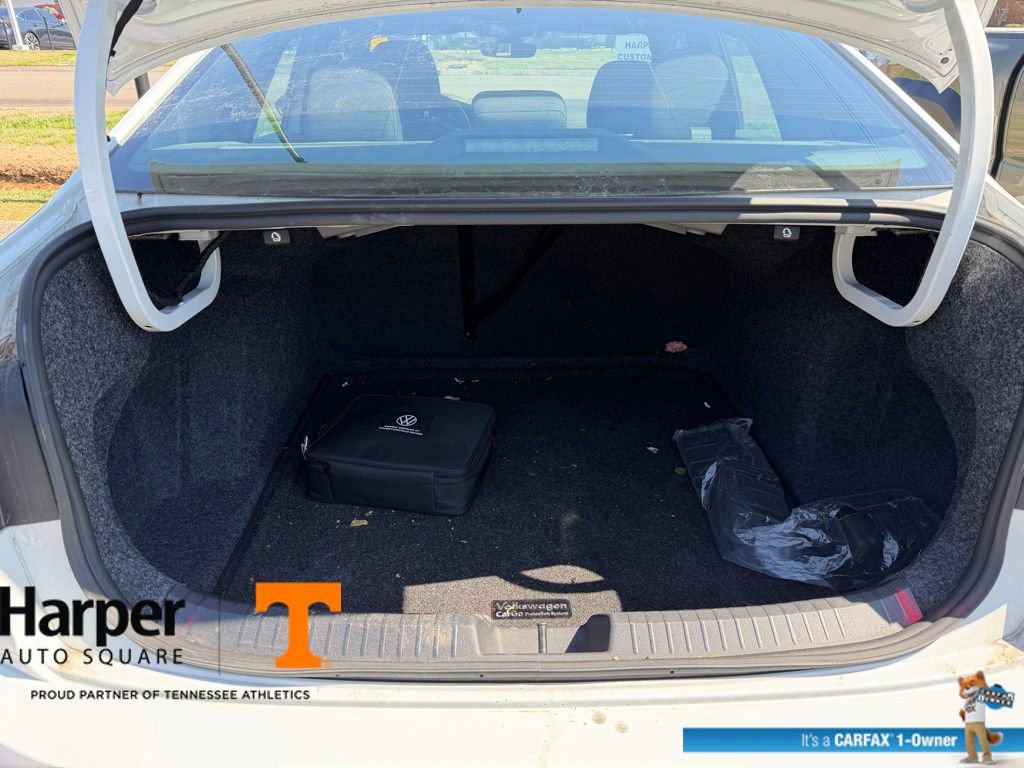 Used 2023 Volkswagen Jetta Sport image 19