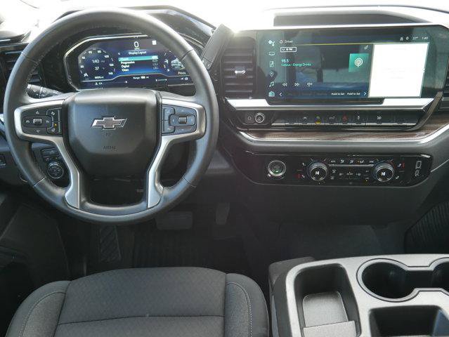 Used 2023 Chevrolet Silverado 1500 RST AWD/4WD image 16