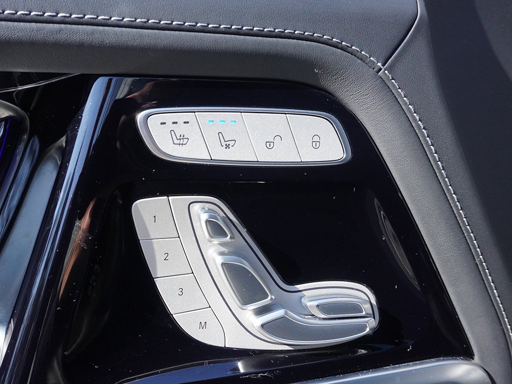 Used 2025 Mercedes-Benz G 63 AMG 4MATIC image 36