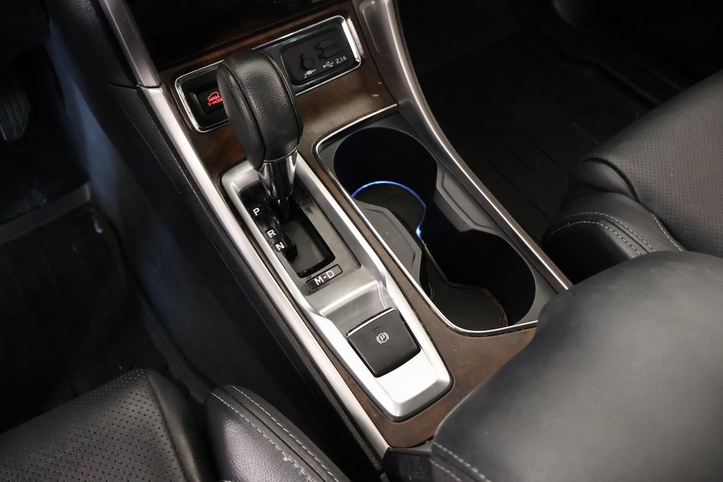 Used 2022 Subaru Ascent Touring w/ Popular Package #2A image 8