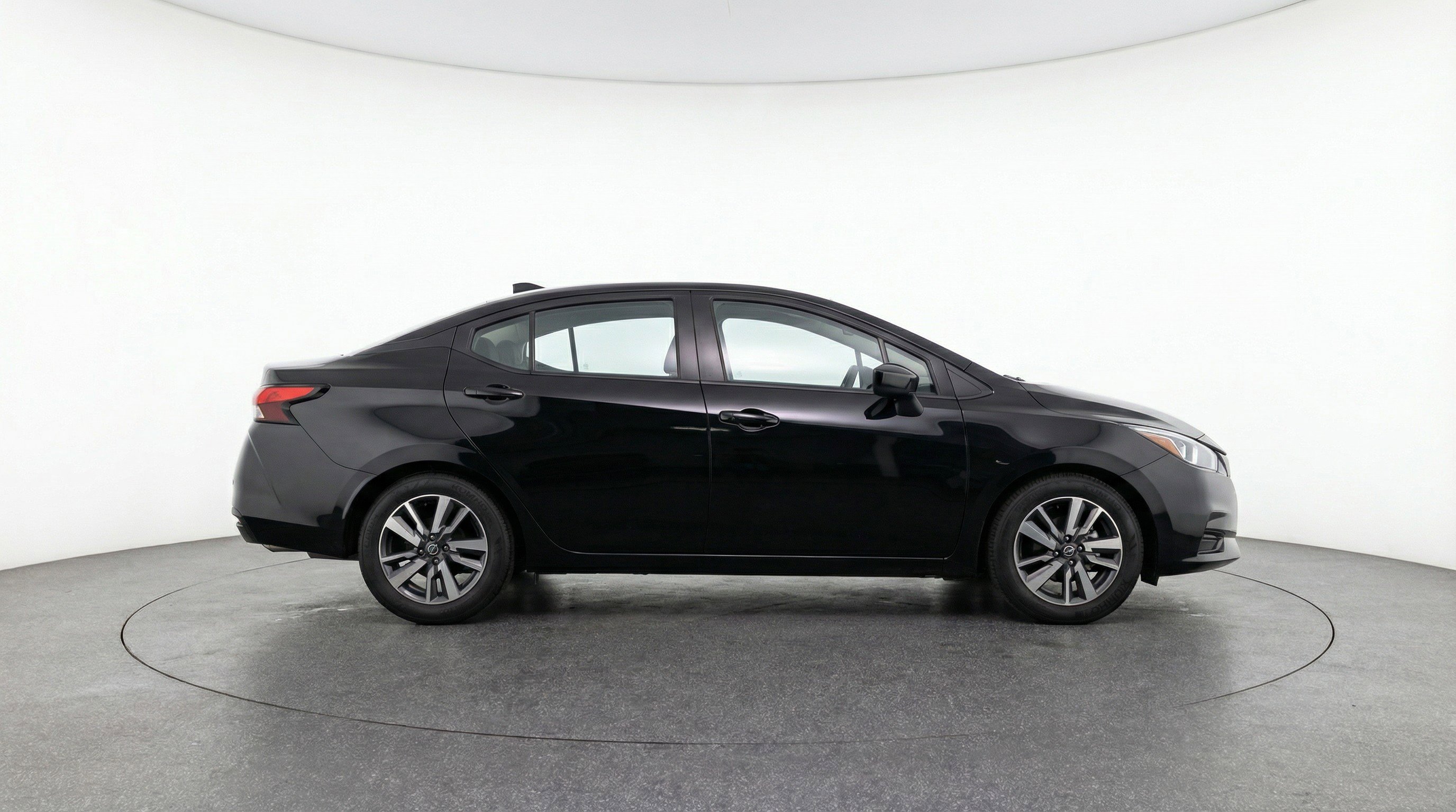 Used 2025 Nissan Versa SV image 11