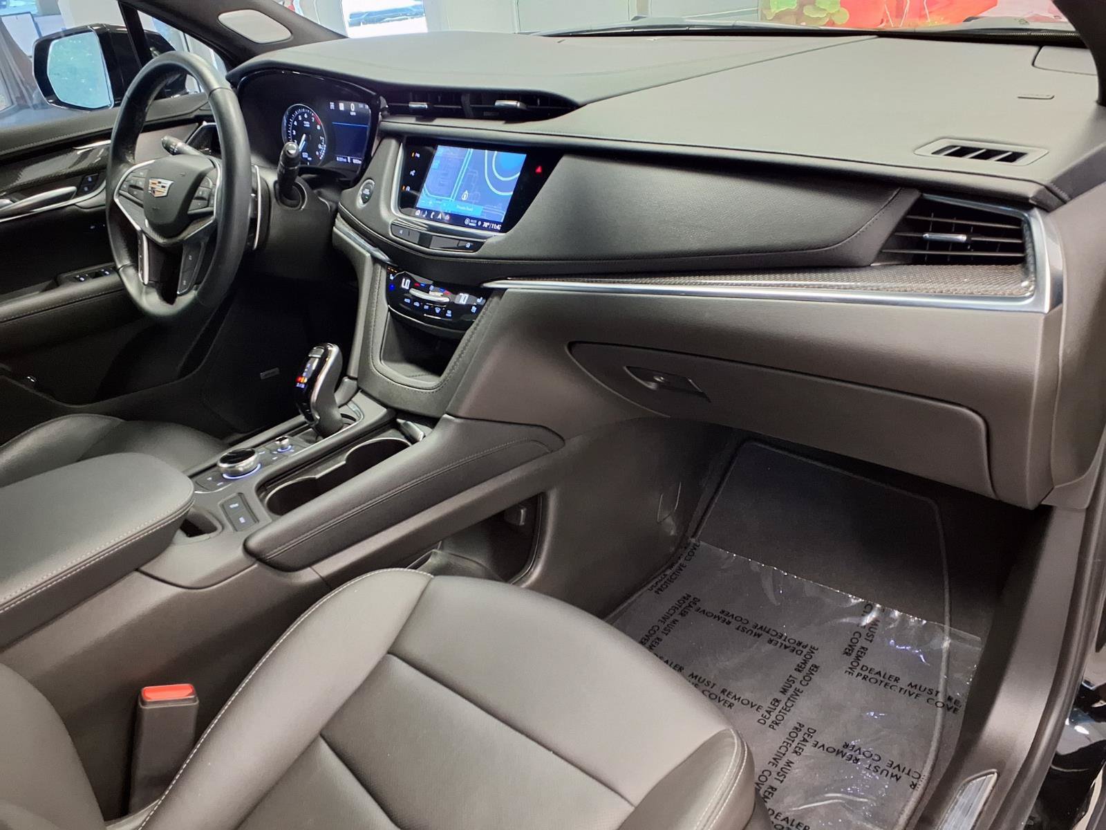 Certified 2025 Cadillac XT5 Sportv w/ Technology Package AWD/4WD image 9