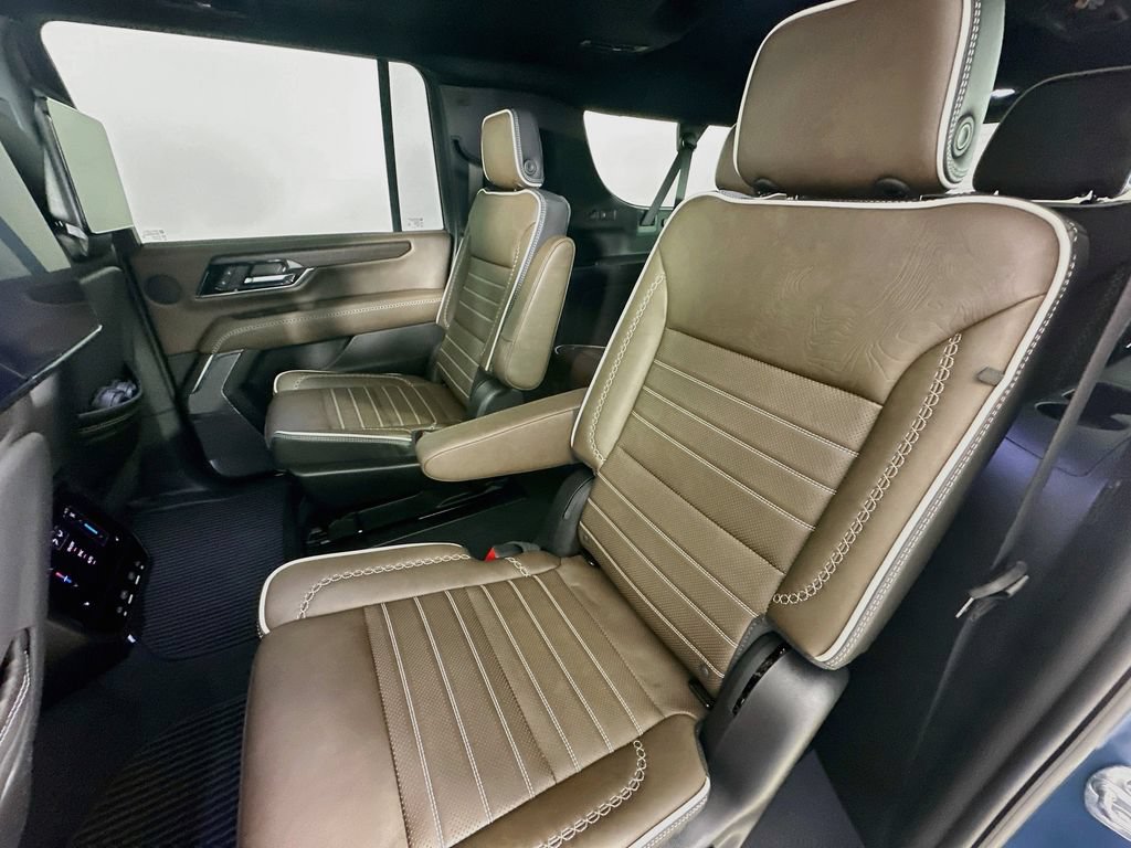 Used 2026 GMC Yukon XL Denali Ultimate AWD/4WD image 32
