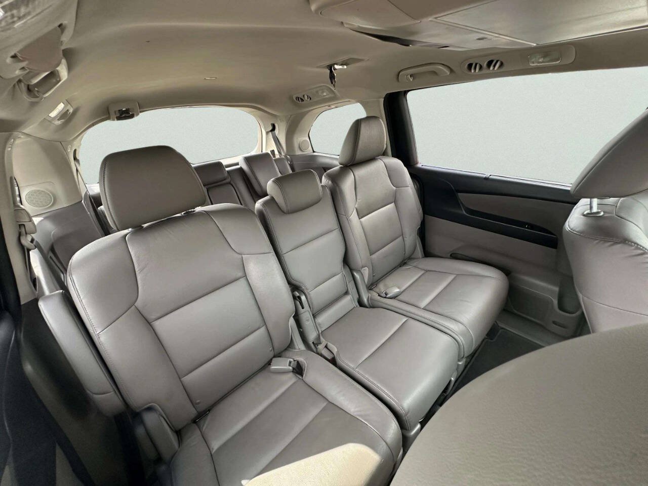 Used 2015 Honda Odyssey Touring Elite image 24