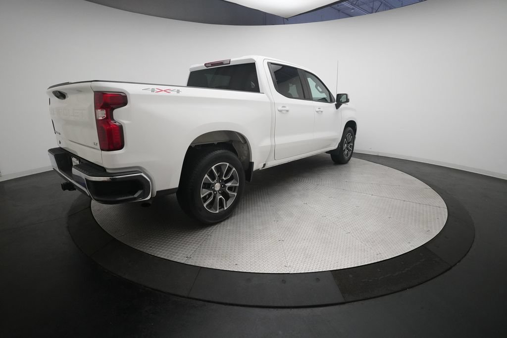 Used 2024 Chevrolet Silverado 1500 LT AWD/4WD image 33