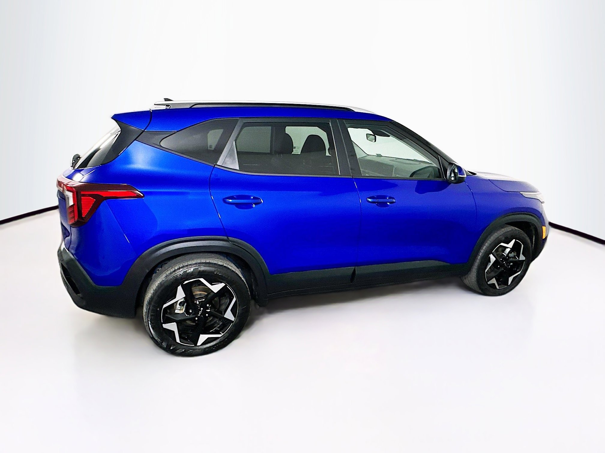 Used 2025 Kia Seltos S FWD image 10