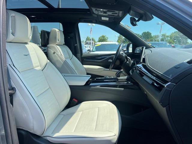 Used 2023 Cadillac Escalade ESV Sport w/ Touring Package AWD/4WD image 14