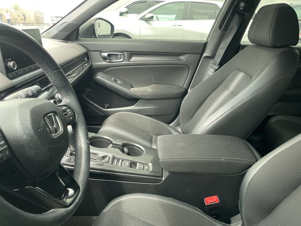 Used 2024 Honda Civic Sport image 3