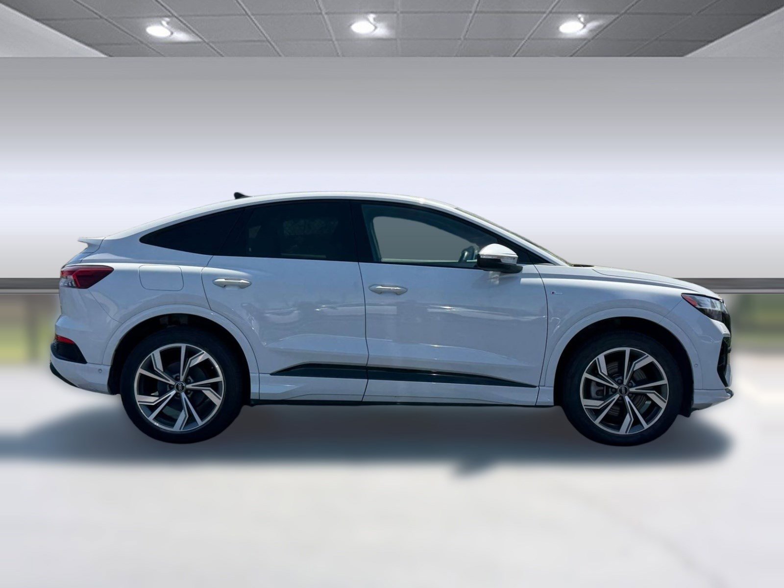 Used 2023 Audi Q4 e-tron Prestige w/ Black Optic Package image 8