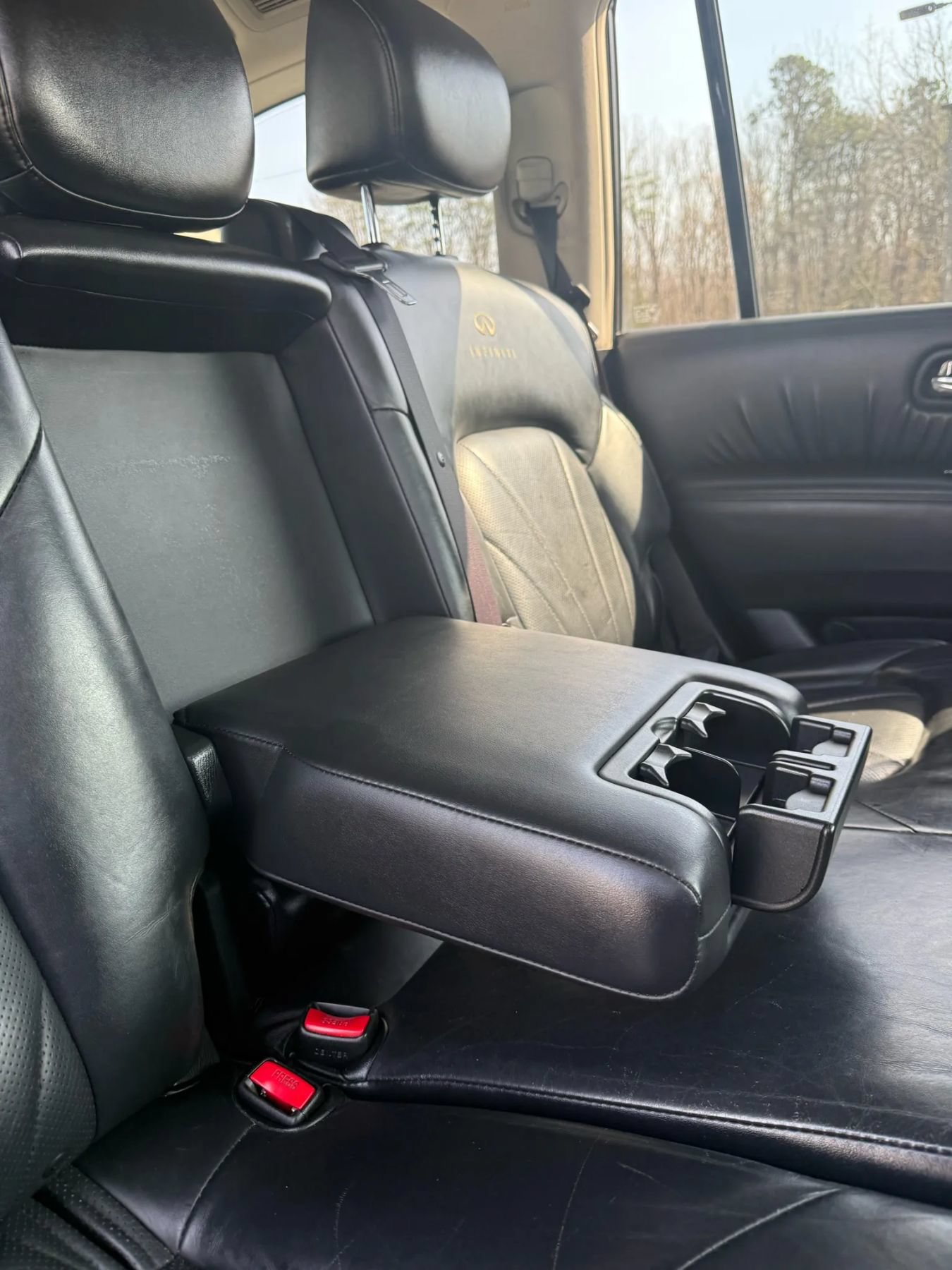 Used 2012 INFINITI QX56 4WD w/ Deluxe Touring Pkg image 33