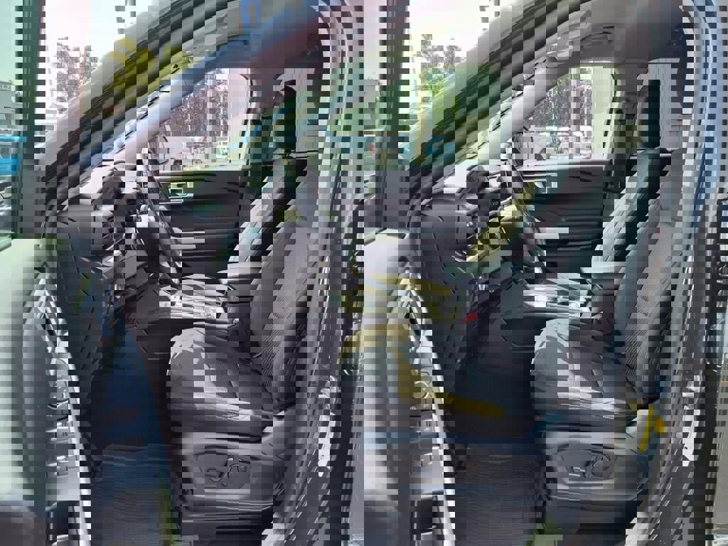 Certified 2023 Ford Explorer XLT image 16