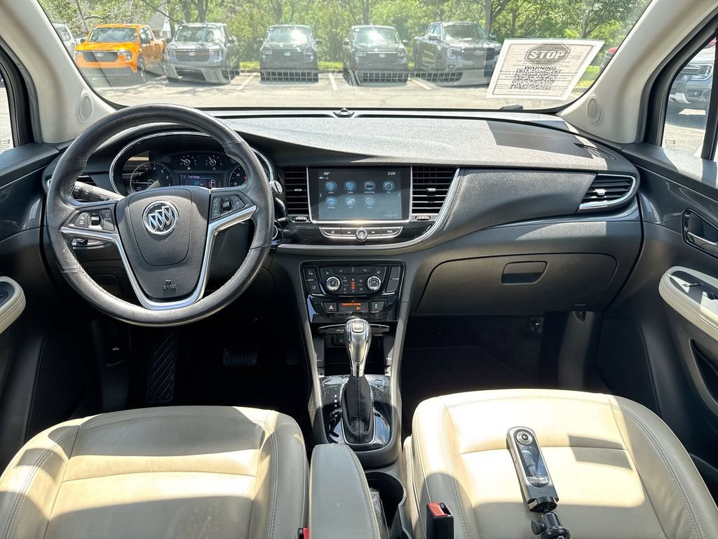 Used 2019 Buick Encore Essence w/ Experience Buick Package FWD image 10