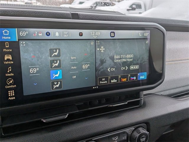 Used 2024 Jeep Wrangler Unlimited w/ Convenience Group image 20