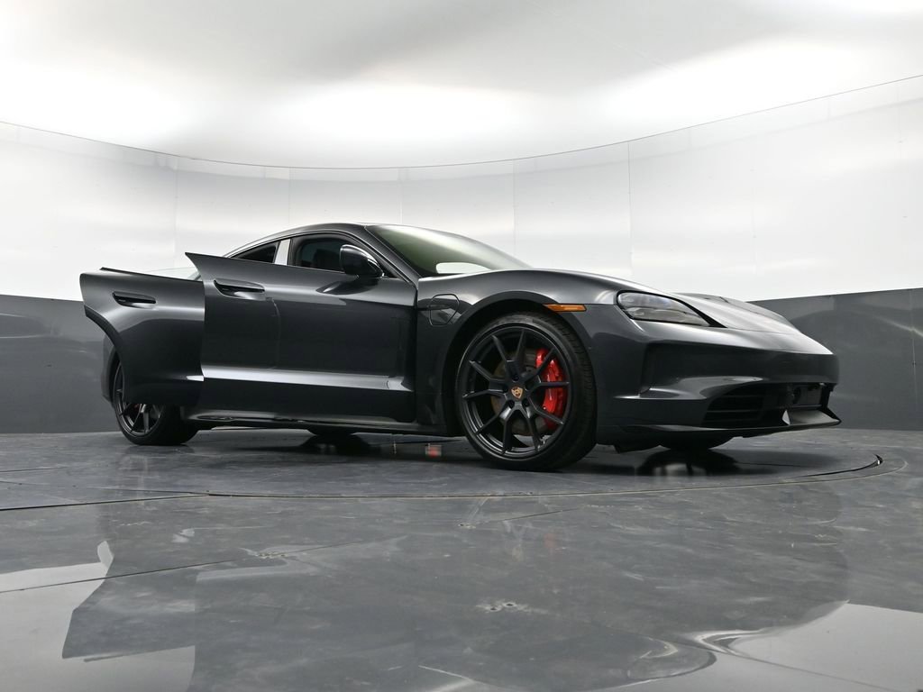New 2026 Porsche Taycan GTS image 40